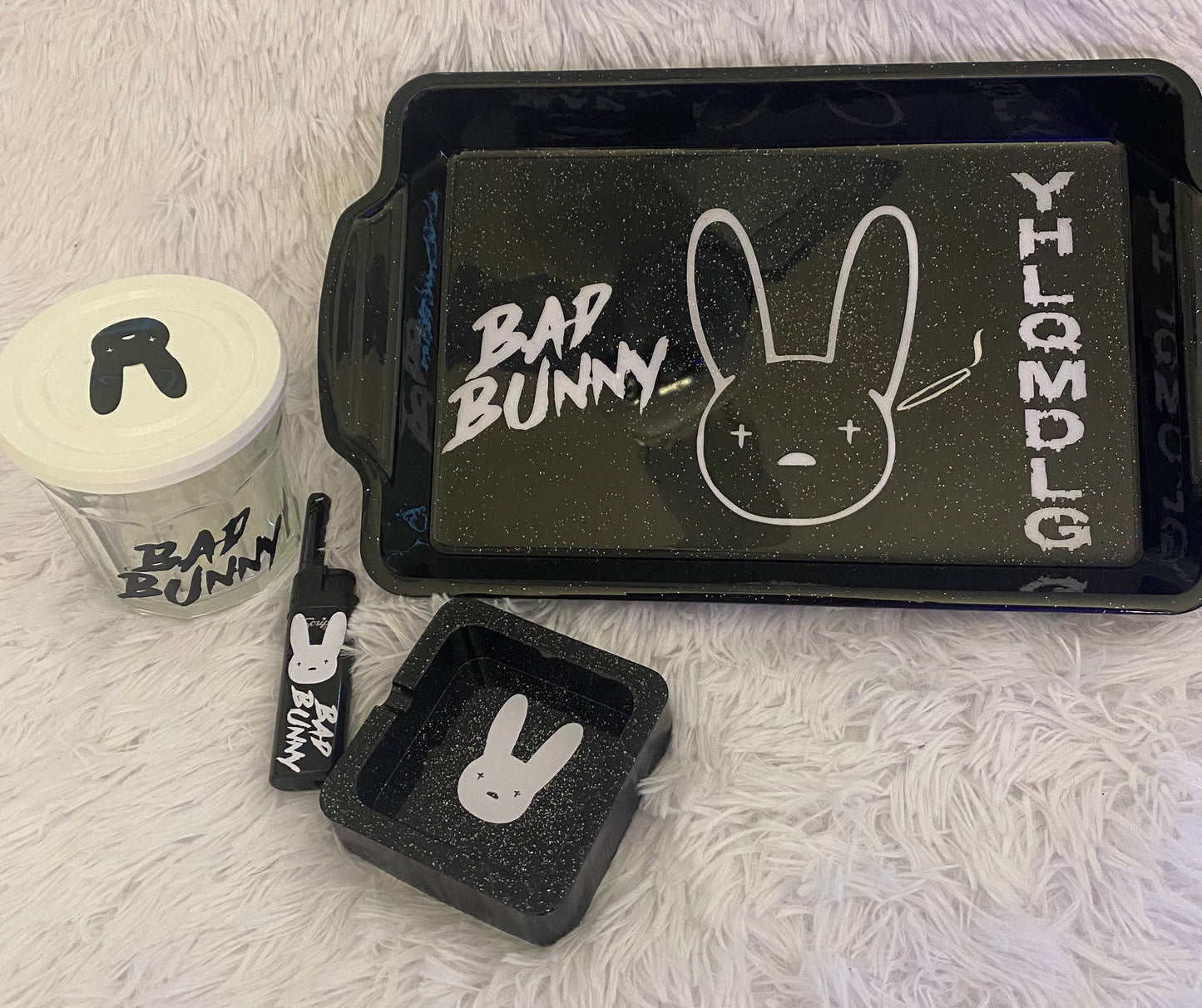 Bad bunny rolling tray set 4 pc